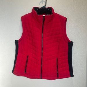 CALVIN KLEIN Puffer Vest
Size 0X
Fits like an XL or size 12/14